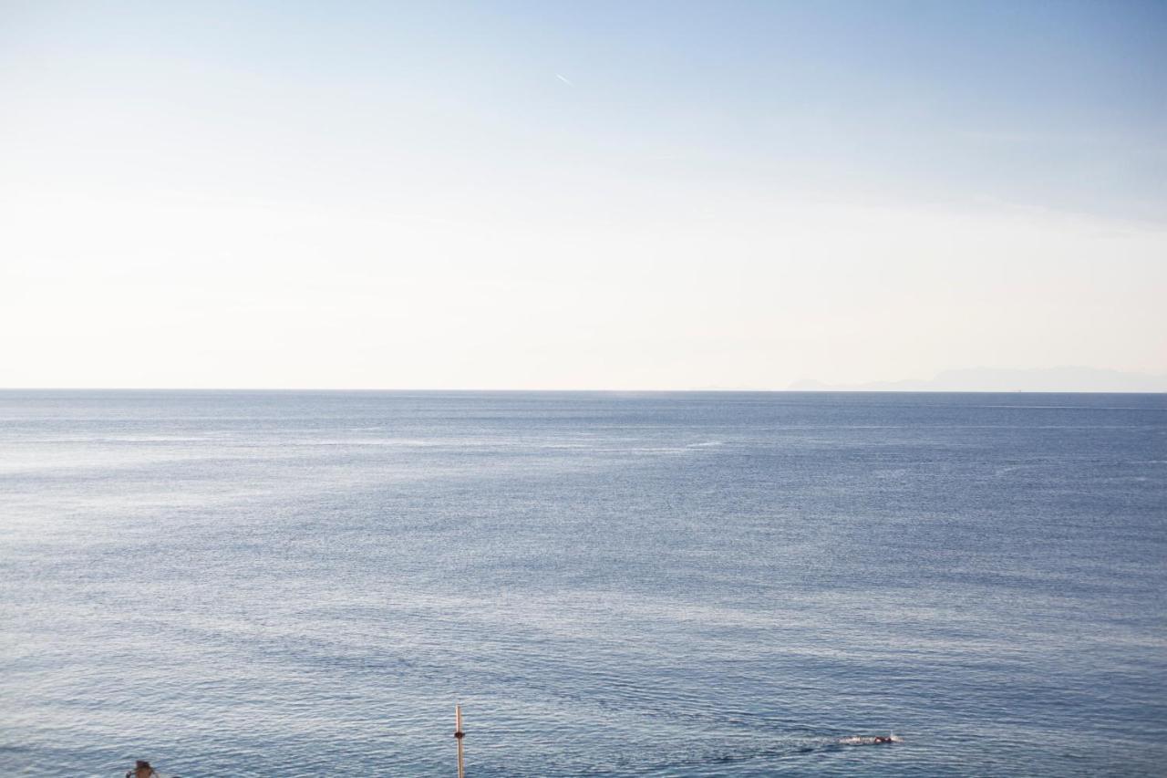 Sea Side Rooms Rhodes City エクステリア 写真