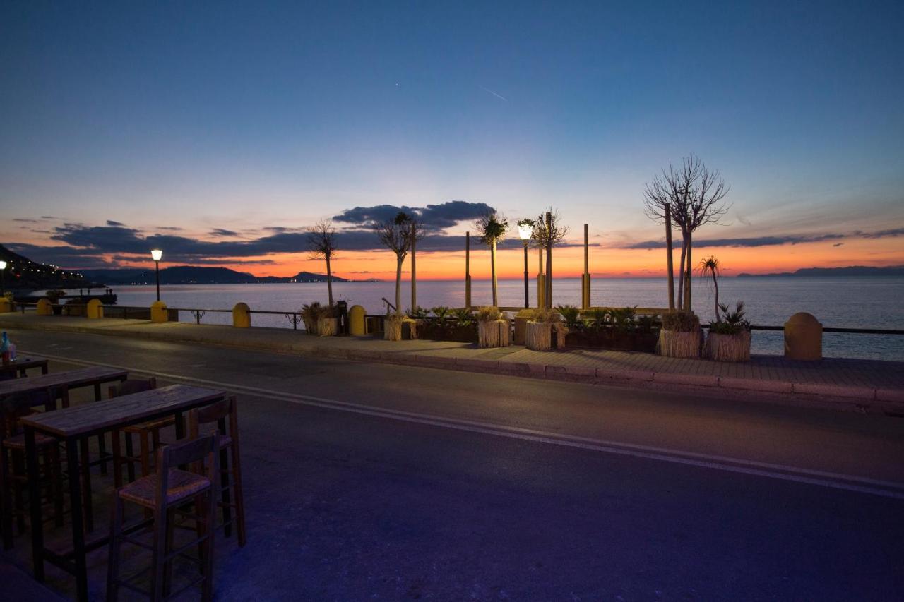 Sea Side Rooms Rhodes City エクステリア 写真