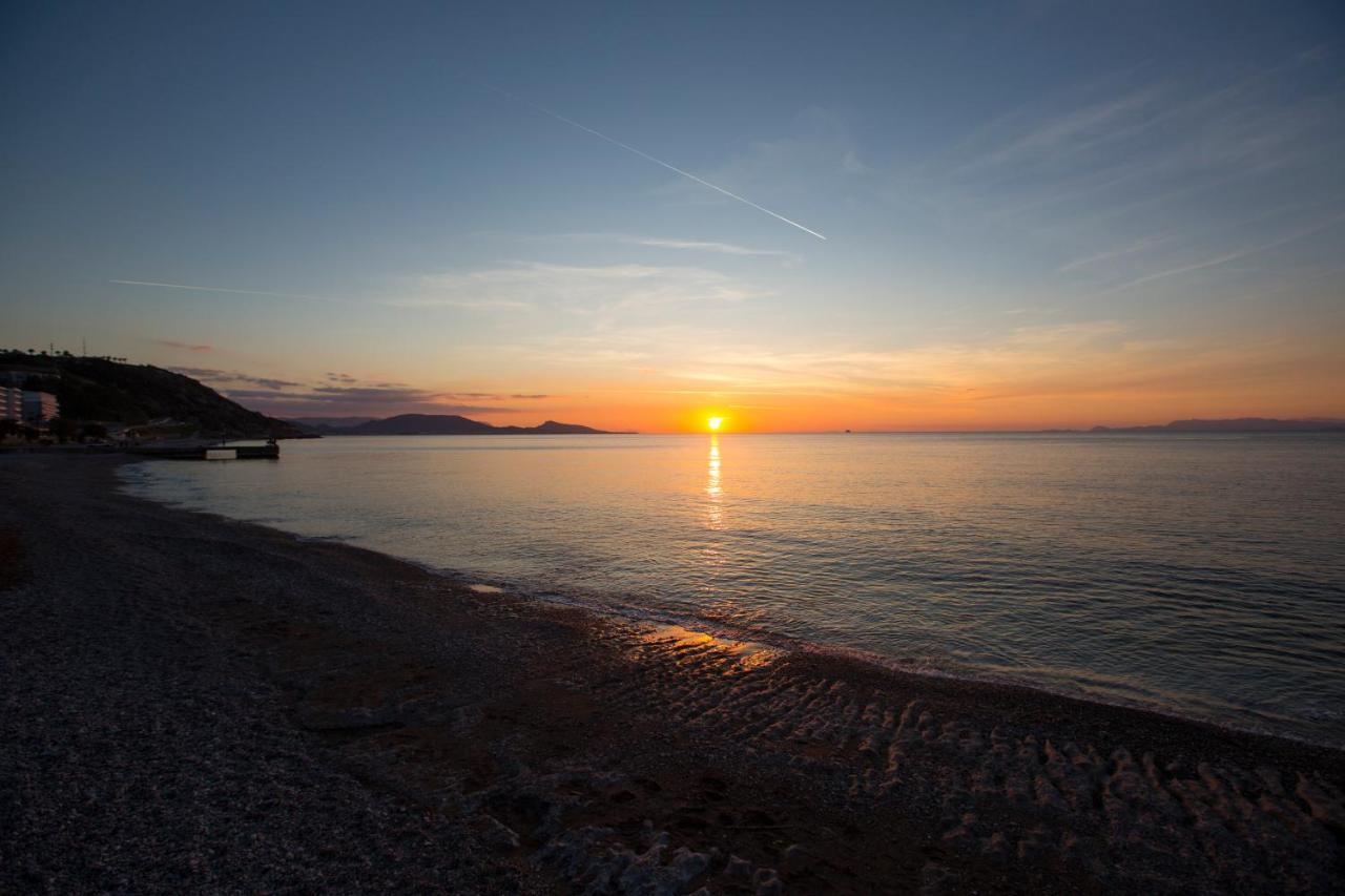 Sea Side Rooms Rhodes City エクステリア 写真
