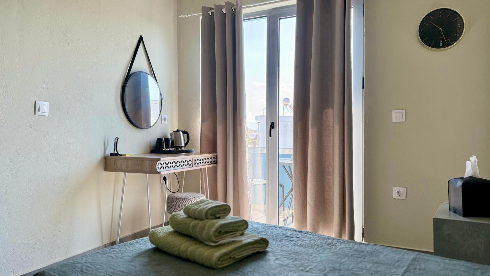 Sea Side Rooms Rhodes City エクステリア 写真